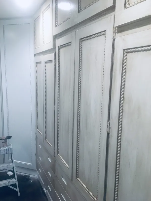 Cabinet wall